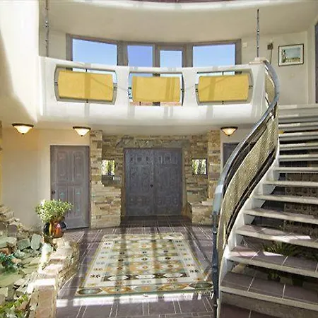 El Otro Mundo Five-bedroom Santa Fe