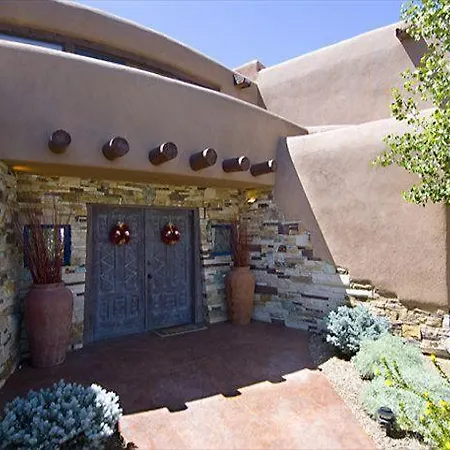 El Otro Mundo Five-bedroom *
