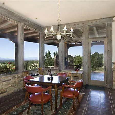 El Otro Mundo Five-bedroom Holiday home Santa Fe