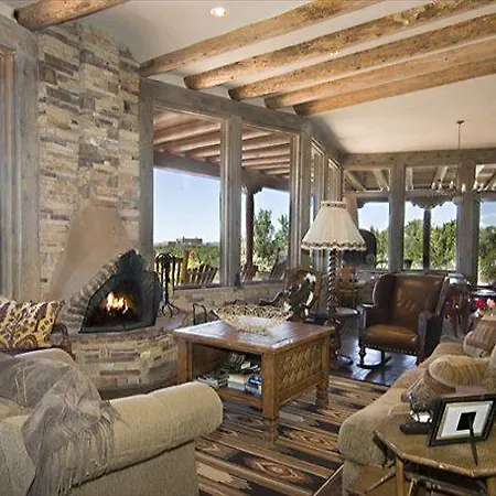 El Otro Mundo Five-bedroom Santa Fe