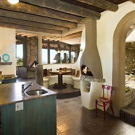 El Otro Mundo Five-bedroom